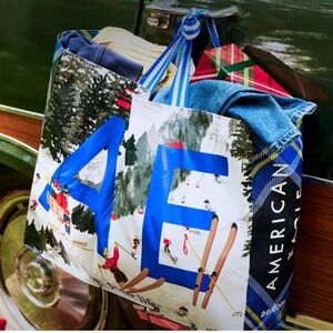 NEW AMERICAN EAGLE Reusable Holiday Tote Bag